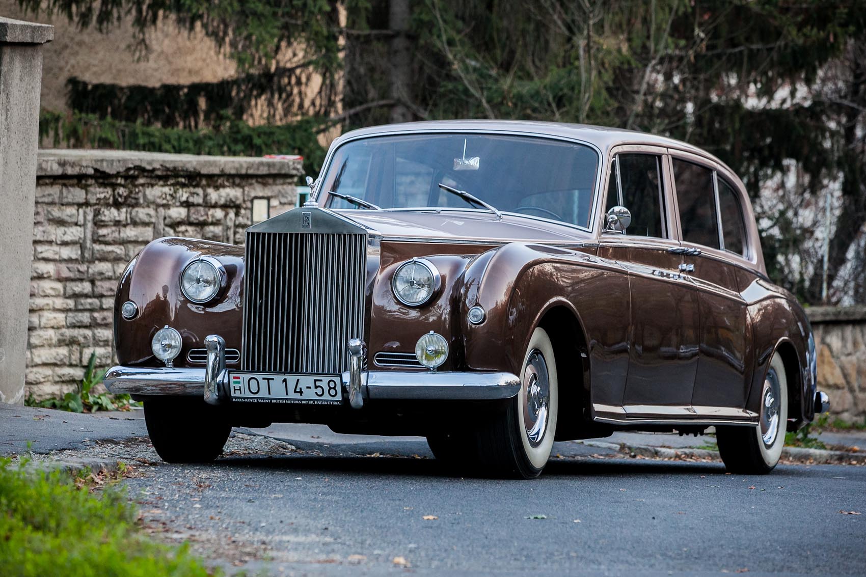 Vastag Csaba beszállt a királynő kocsijába - Autó & Motor -  - rolls royce, turán frigyes, vastag csaba, 