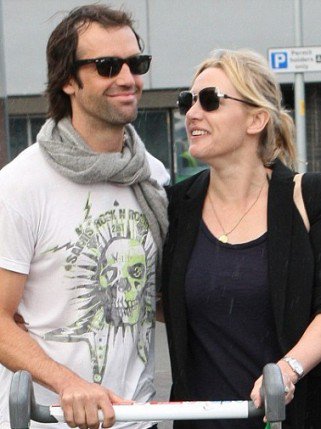 DiCaprio kísérte az oltárhoz Kate Winsletet -  -  - esküvő, kate winslet, leonardo dicaprio, sztár esküvő, titanic, titkos esküvő,