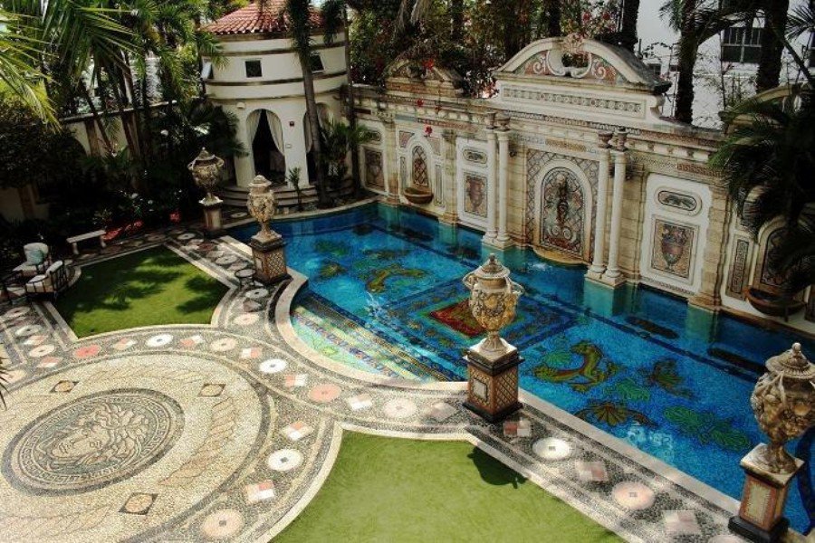 Százmillió dollárért eladó a Versace-villa -  -  - Gianni Versace, Versace-villa,
