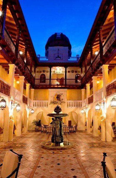 Százmillió dollárért eladó a Versace-villa -  -  - Gianni Versace, Versace-villa,