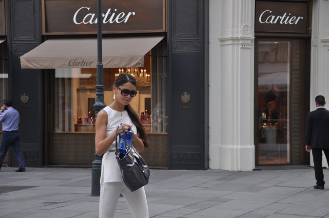 Mit isznak a milliomosnők? - MOBILITY -  - evian, fashion water, hermes, 