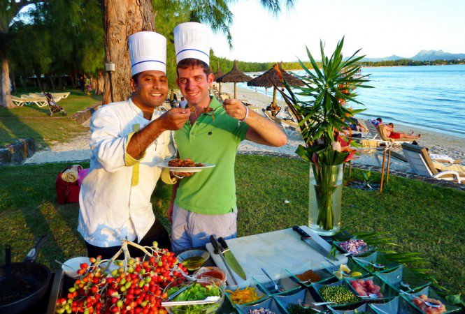 A világ második legjobb állása - Tensi - Utazás -  - A világ második legjobb állása, Tensi, utazás,