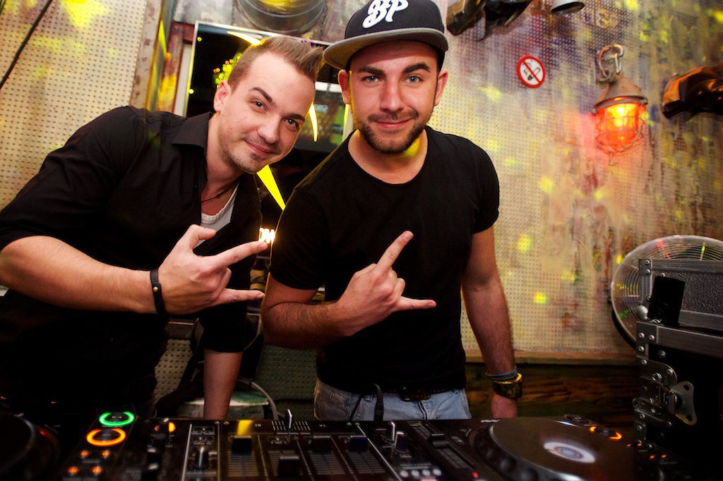 Gondolkodj édesen, Honey and Apple - STYLELIFE -  - alma, chris lawyer, gájer bálint, honey&apple, julia carpenter, lotfi begi, méz, strongbow, szegedi kata, 