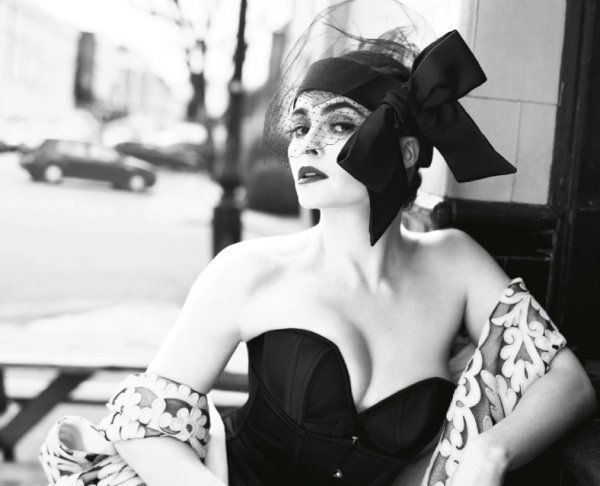 A rémmester asszonya -  -  - helena bohnam carter, tim burton, vogue, 