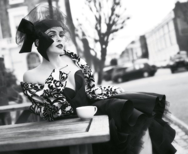 A rémmester asszonya -  -  - helena bohnam carter, tim burton, vogue, 