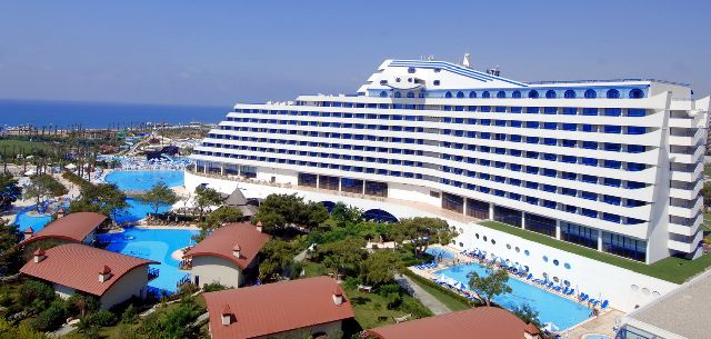 Titanic Beach Hotel - avagy vár a török riviéra - Utazás -  - Titanic Beach Hotel, török riviéra, utazás, 