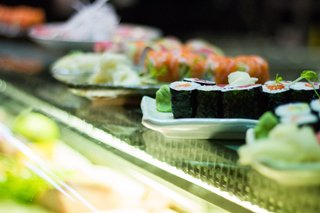 Japán robotok az oroszlánok lábainál - STYLELIFE -  - étterem, japán konyha, szusi, tokio, 