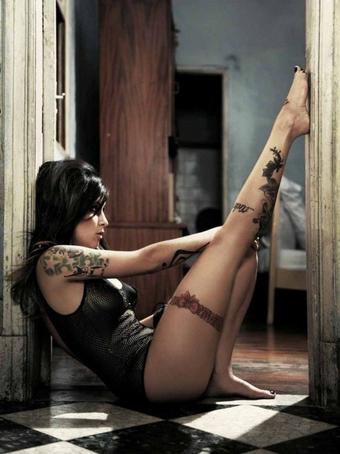 A test a legszebb vászon -  -  - ++meztelens%C3%A9g, ++tetov%C3%A1l%C3%A1s, +erotika, fot%C3%B3,