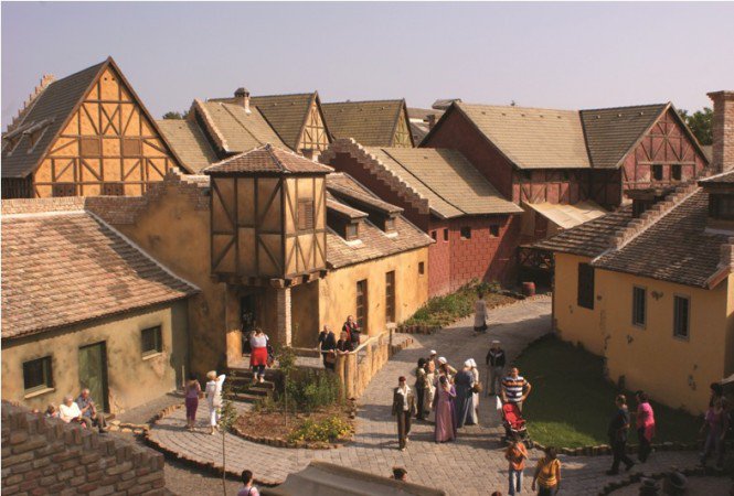 Izgalmas nyaralást keresel? Utazz a középkorba! - Apa mappa -  - bikal mátyás az igazságos, bikal reneszánsz falu,