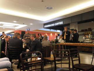 Megnyitott az ország legnagyobb bevásárlóközpontja - Ingatlanhírek -  - árkád, 