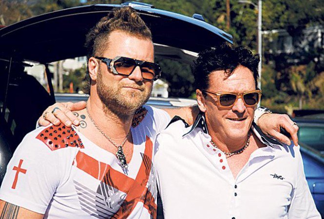 Hol igyunk a hétvégén? -  -  - demeter csaba, egykettő zenés bisztrókocsma, herczeg zoltán, symbol, 