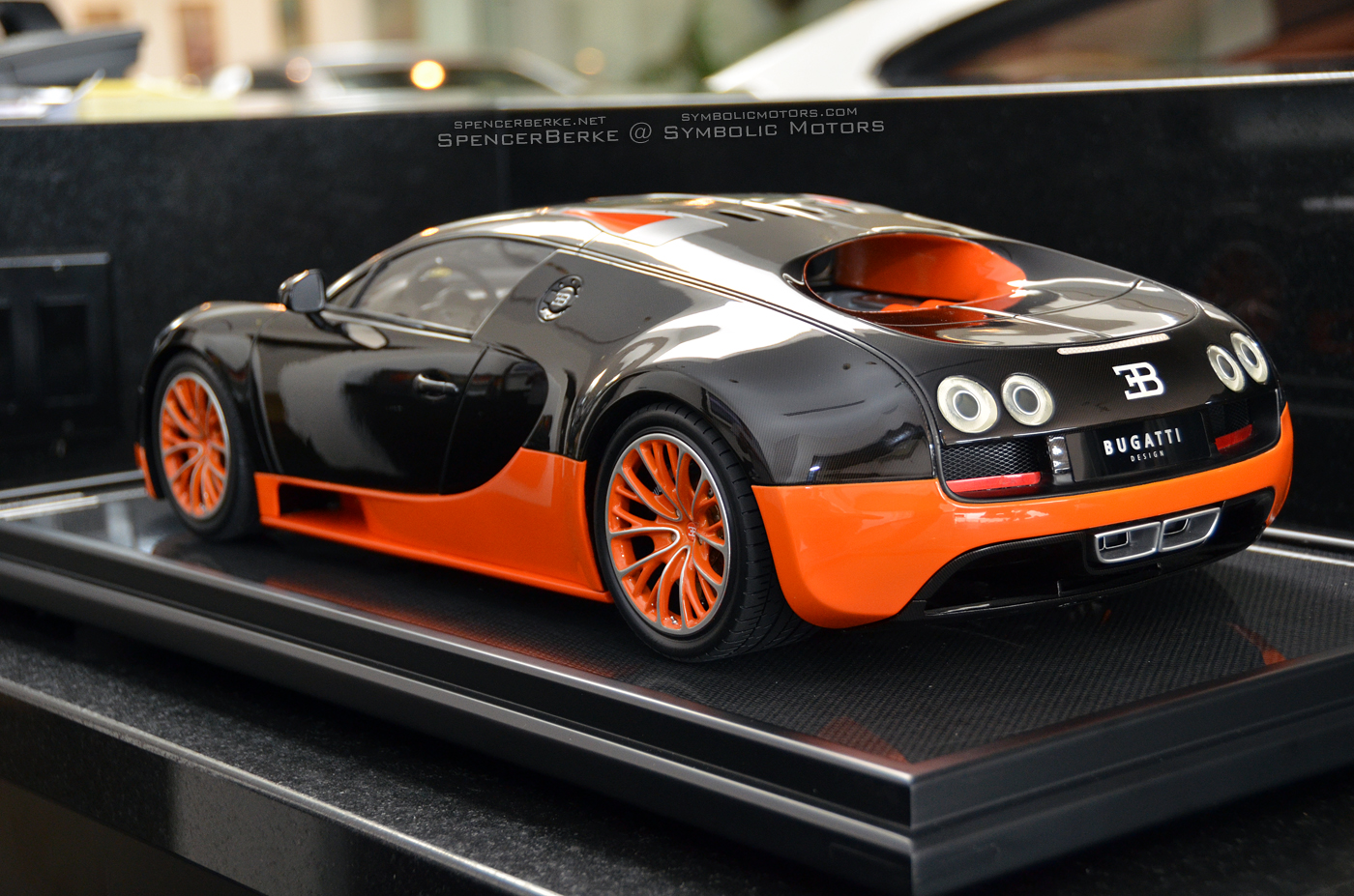Másfélmilliós makett: Bugatti Veyron - Autó & Motor -  - autó, Bugatti Veyron, luxlife, modell,