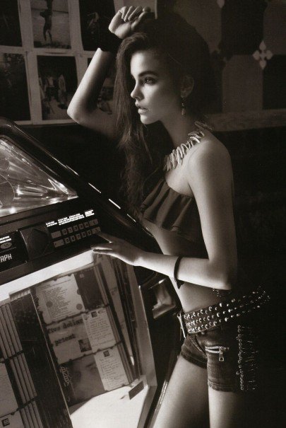 Palvin Barbara - tengerkék szemek - Divathírek -  - modell, Palvin Barbara, szépség, 