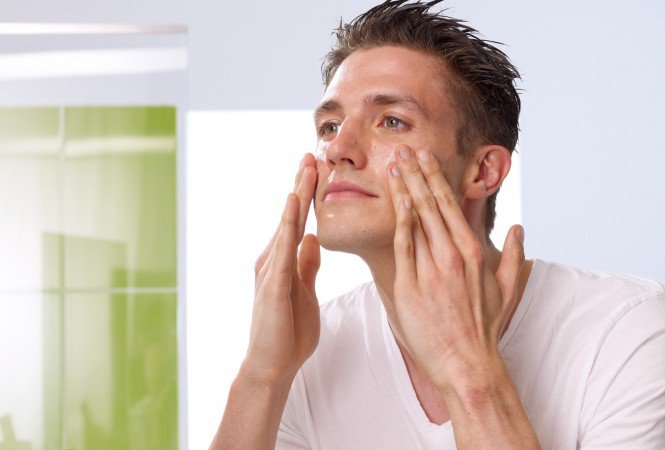 A reggeli férfiasság titka - Ápolt vagyok - ÉN - arckrém, bőrradír, sampon hajhullásra, 