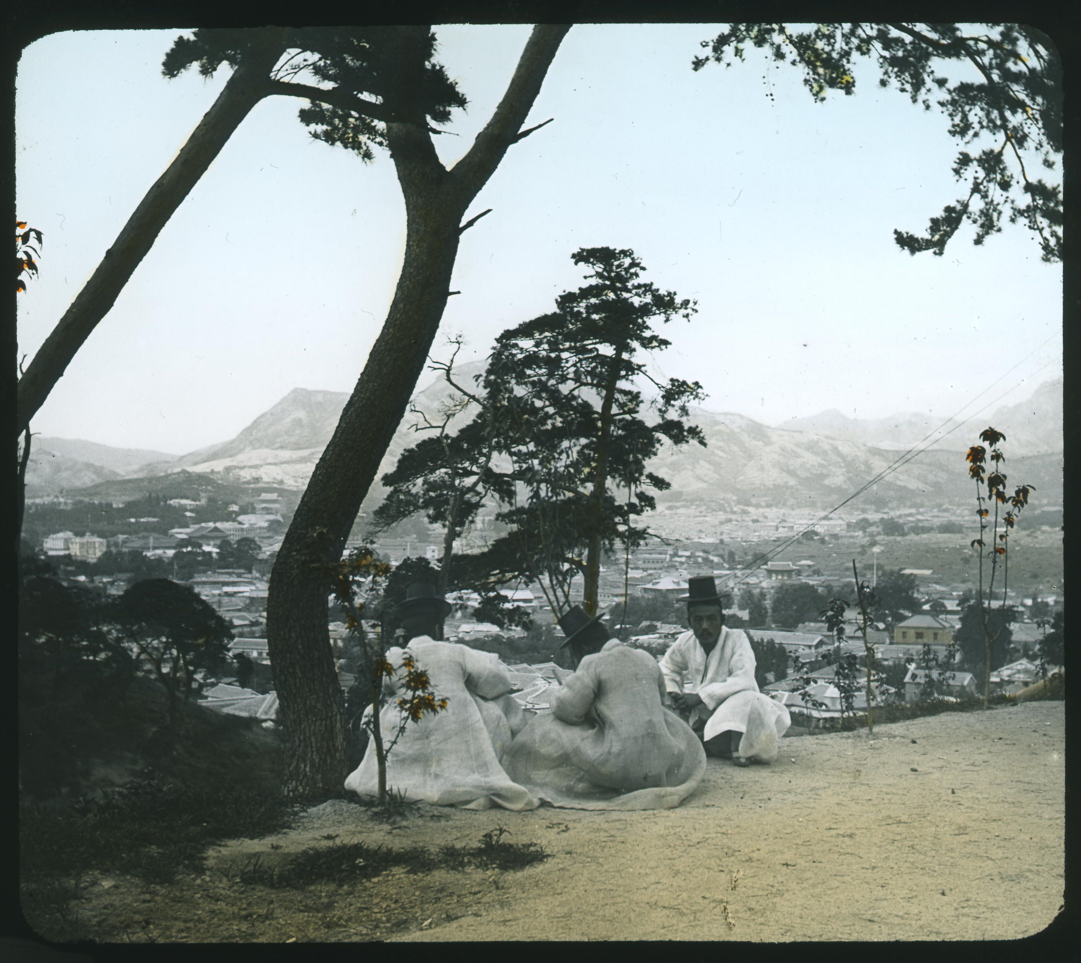 Hagyományos női viselet és ruhadíszek Koreából -  -  - kiállítás, Korea, utazás, 