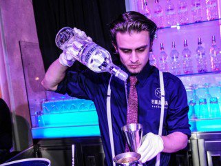 Vodkával ismét ő a legjobb a pultban -  -  - mixerverseny, 