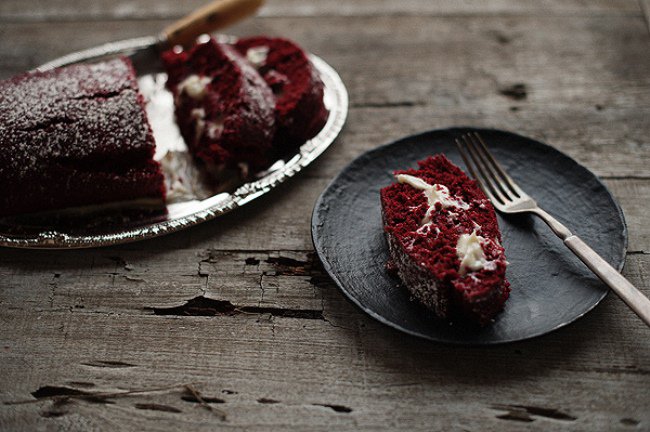 Mennyei fehércsokis piskótarolád - STYLELIFE -  - az én konyhám, recept, red velvet piskótarolád, sütemény, 