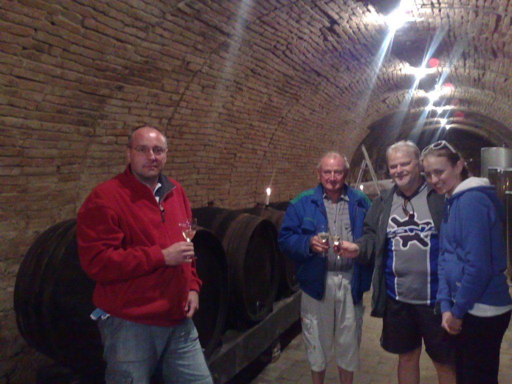 Kis pincék - jó borokkal, s vendégszerető borosgazdákkal -  -  - bor, bortúra, 