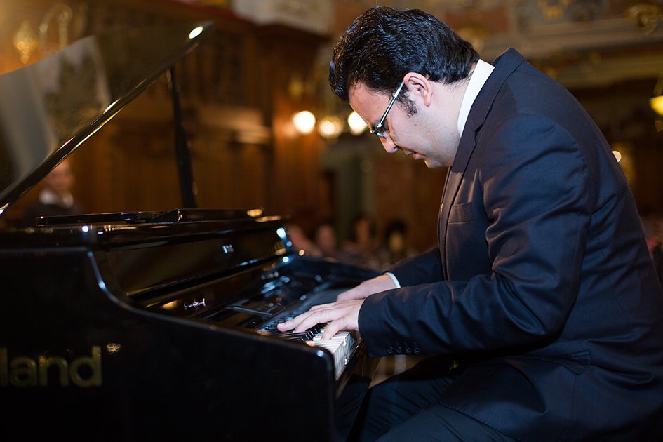 Nyolc versenyző folytatja a New York Café Bárzongorista Versenyt - Kikapcsoló -  - bárzongorista, bárzongorista gálaest, 