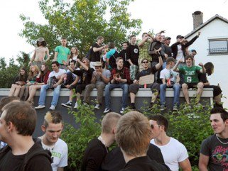 Partinemzedék: 1500 résztvevős születésnap -  -  - érdekességek, Németország, parti, 