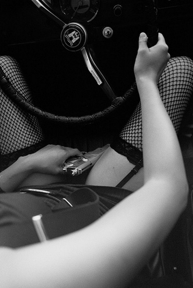 Csajok puskával -  -  - +fegyverek, +fot%C3%B3, erotika, 