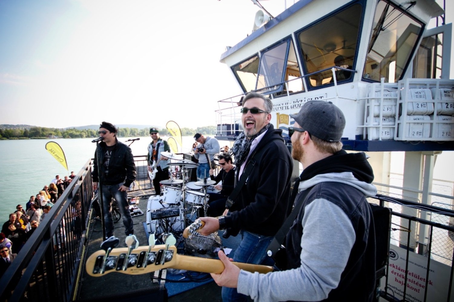 Rákóczi Feri a Balaton közepén tépte a húrokat -  -  - 