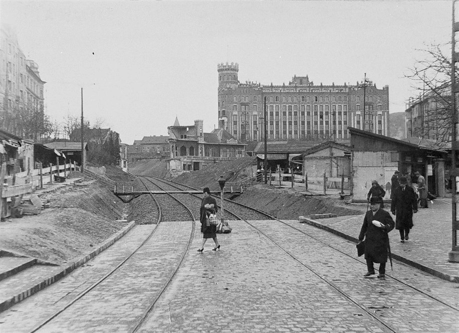 Kalef - Moszkva - Kalef! A Széll Kálmán tér száz éve -  -  - Budapest, Moszkva tér, Széll Kálmán tér,