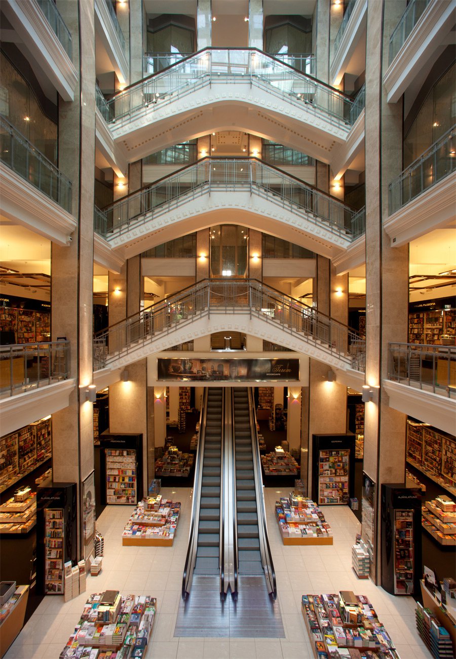 100 éves a Párisi Nagy Áruház -  -  - divat, divattörténet, kereskedelem, Párisi Nagy Áruház,