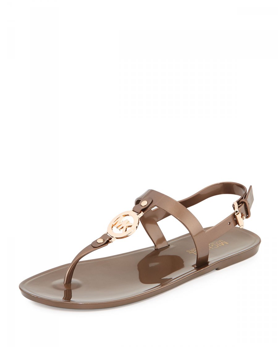 Bazár: Trendi és kényelmes szandálok nyárra -  -  - bazár, divat, stílus, szandál, 