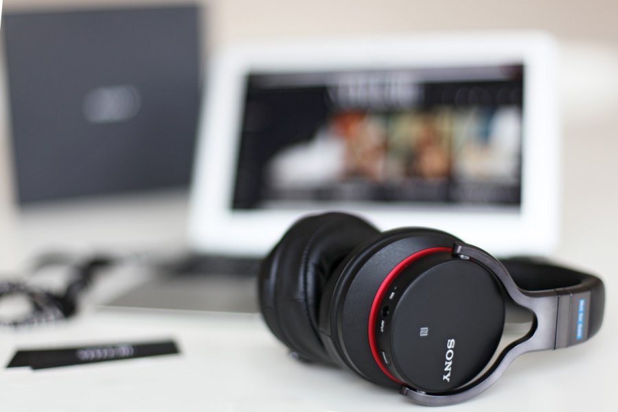 Okos fejhallgató a Sonytól -  -  - 