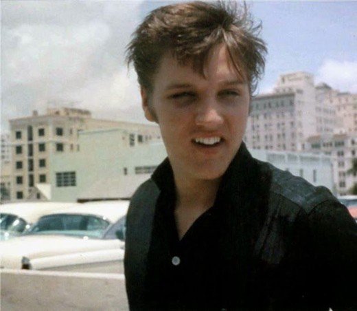 20 tinikori sztárfotó - Ahogyan még sohasem láttad őket -  -  - buscemi, celebrity, clooney, coppola, daniel craig, goldie hawn, helena bohnam carter, jane fonda, jolie, pitt, 