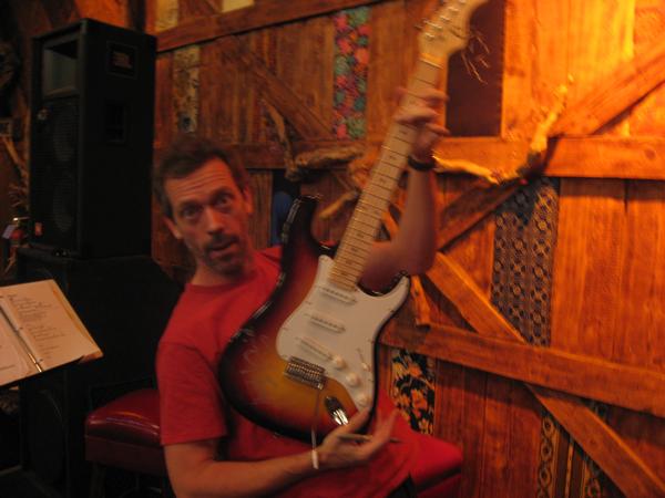 Májusban jön Doctor House blueslemeze -  -  - blues, Hugh Laurie, zene, 