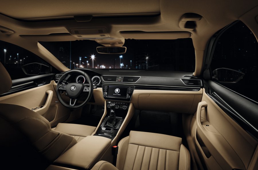 Az új asszisztensed: ŠKODA Superb - Autó & Motor -  - autó, skoda,