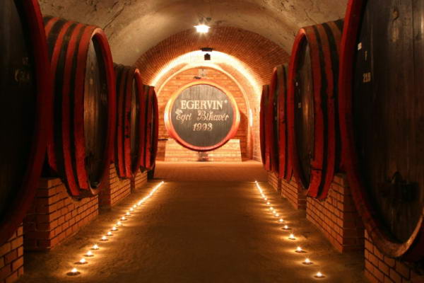 Itt a vége Egervin? -  -  - bor, borkereskedelem, Egervin, 