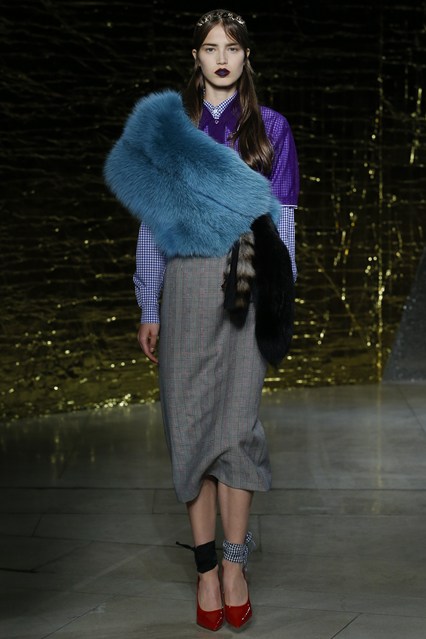 Párizsból szeretettel - Jelentés a divathétről -  -  - chanel, dior, elie saab, louis vuitton, saint laurent, valentino, 