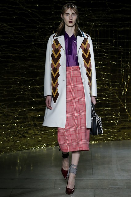 Párizsból szeretettel - Jelentés a divathétről -  -  - chanel, dior, elie saab, louis vuitton, saint laurent, valentino, 