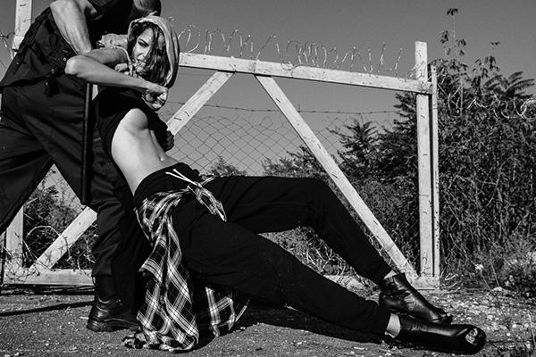 Magyar fotós menekült-témájú divatanyagán háborodott fel a világ -  -  - baksa norbert, divat, fotók, menekültek, 