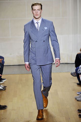 Öltönytrend a Dunhilltől: éltanuló divat - Divathírek -  - 2011 tavasz, divat, Dunhill, férfi,