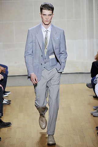 Öltönytrend a Dunhilltől: éltanuló divat - Divathírek -  - 2011 tavasz, divat, Dunhill, férfi,