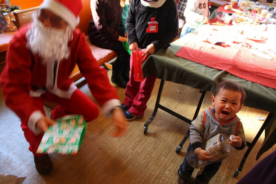 Gyerekek, akik megijedtek a Télapótól - STYLELIFE -  - gyerekek, humor, mikulás, télapó, 