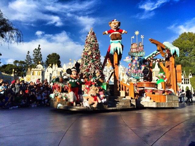 Disneyland karácsonykor - Utazás -  - disneyland, franciaország, karácsony, párizs, utazás, 