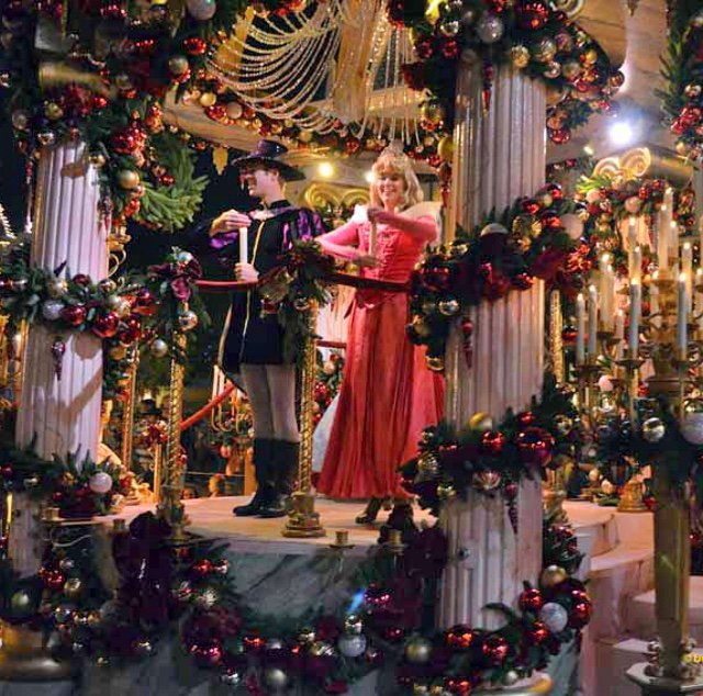 Disneyland karácsonykor - Utazás -  - disneyland, franciaország, karácsony, párizs, utazás, 