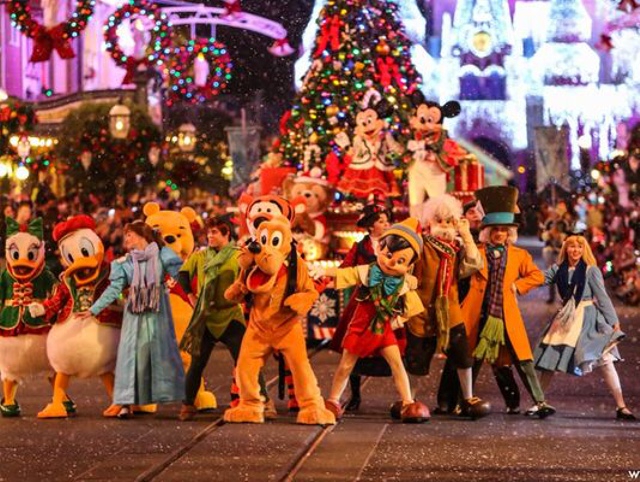 Disneyland karácsonykor - Utazás -  - disneyland, franciaország, karácsony, párizs, utazás, 