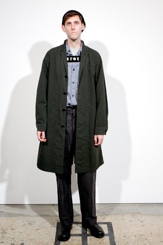 Elgurult a gyógyszer: szokatlan férfitrendek 2011 tavaszán - Divathírek -  - 2011, divat, férfi,