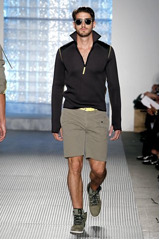 Elgurult a gyógyszer: szokatlan férfitrendek 2011 tavaszán - Divathírek -  - 2011, divat, férfi,