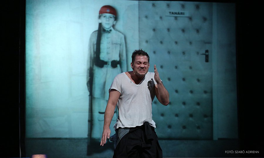 Hujber negyvenen van - STYLENEWS -  - hujber ferenc, hujber feri, kultúra, millenáris, negyvenen vagyok, színház, 