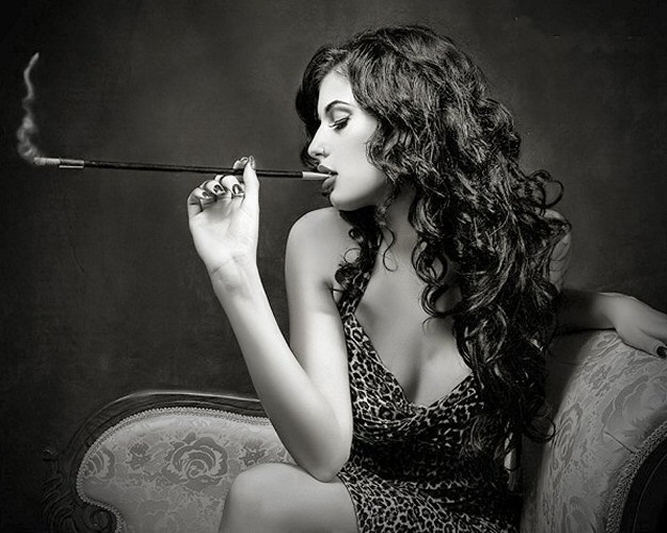 Szexi-e a dohányzó nő? -  -  - ++n%C5%91, +doh%C3%A1nyz%C3%A1s, erotika, 