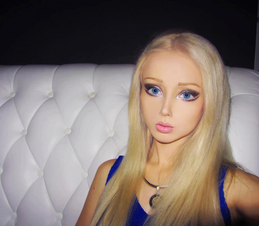 Barbie arcot mindenkinek? -  -  - mesterkéltség, photoshop, selfie, természetesség, 