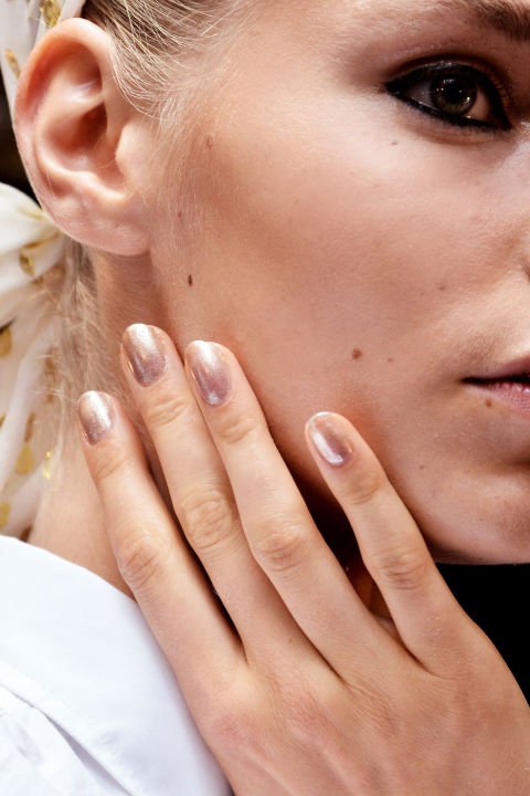 Tavaszi körömtrendek - a lakkok szerelmeseinek -  -  - 2016, körömdivat, körömlakk, stílus, 