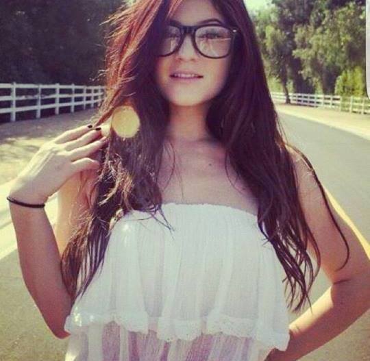 Ennyit változtak a sztárok az első Instagram fotójuk óta -  -  - chrissy teigen, gigi hadid, instagram, kendall jenner, kim kardashian, kylie jenner, selena gomez, 